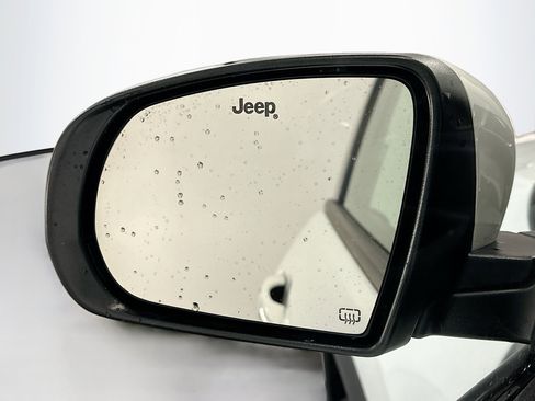 Used 2019 Jeep Compass Limited image 16