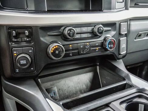 Used 2024 Ford F250 XLT w/ FX4 Off-Road Package AWD/4WD image 31