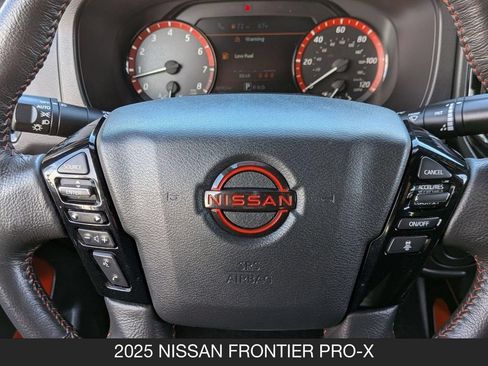 Used 2025 Nissan Frontier Pro-X RWD image 12