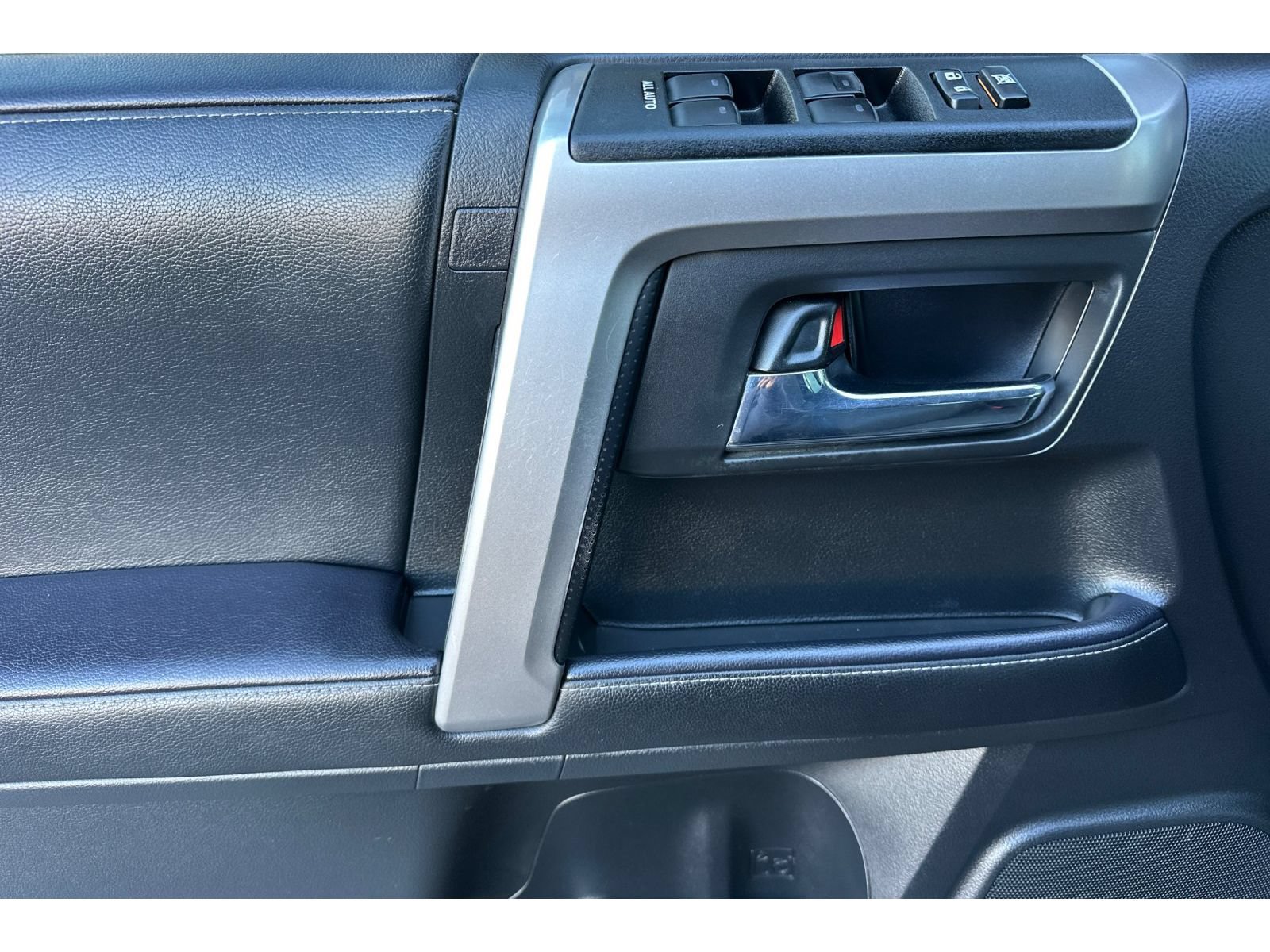 Certified 2022 Toyota 4Runner SR5 Premium w/ Moonroof Package RWD image 11