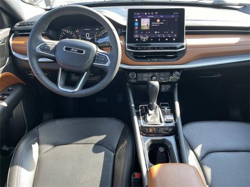 Certified 2024 Jeep Compass Limited image 14