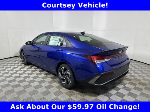 Used 2025 Hyundai Elantra Sport image 5