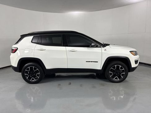 Used 2021 Jeep Compass Trailhawk AWD/4WD image 34