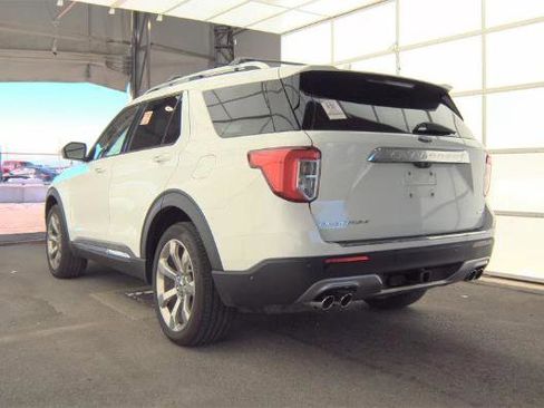 Used 2020 Ford Explorer Platinum image 4