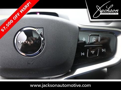 Used 2026 Volvo EX30 Cross Country Ultra image 13