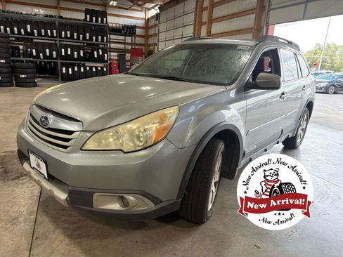 Used 2011 Subaru Outback 2.5i Limited w/ PWR Moonroof Pkg AWD/4WD image 1