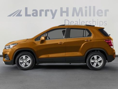 Used 2018 Chevrolet Trax LT w/ Driver Confidence Package FWD image 6