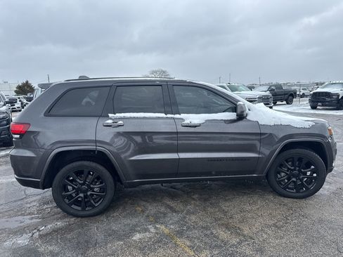 Used 2020 Jeep Grand Cherokee Altitude image 6