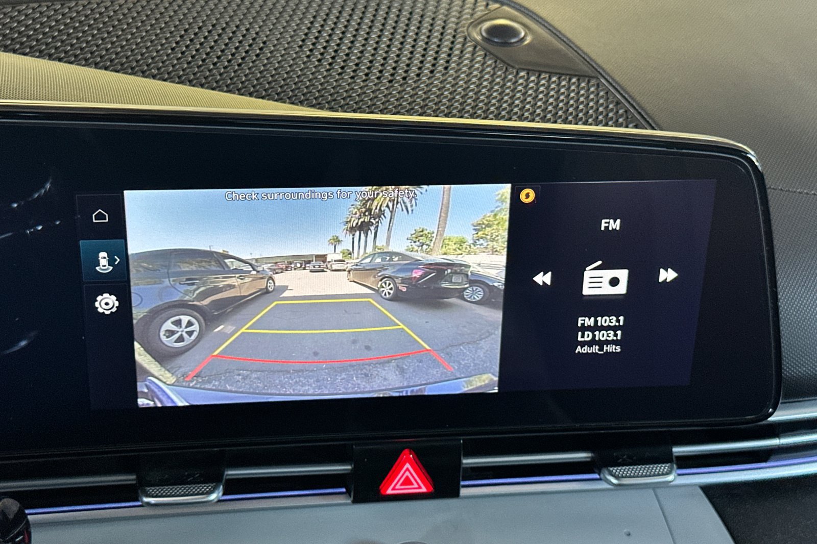 Used 2025 Hyundai Elantra Limited w/ Cargo Package FWD image 20