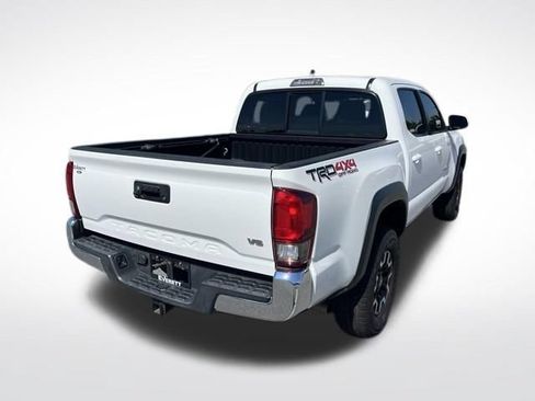 Used 2016 Toyota Tacoma TRD Off-Road w/ Towing Package AWD/4WD image 9