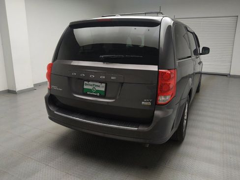 Used 2018 Dodge Grand Caravan SXT FWD image 7