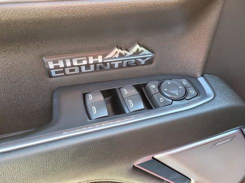 Used 2024 Chevrolet Silverado 1500 High Country w/ High Country Premium Package AWD/4WD image 20