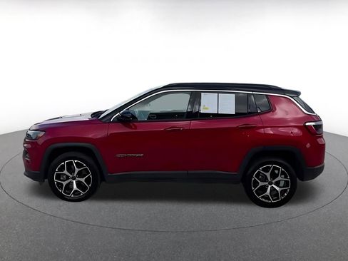 Used 2025 Jeep Compass Limited AWD/4WD image 7