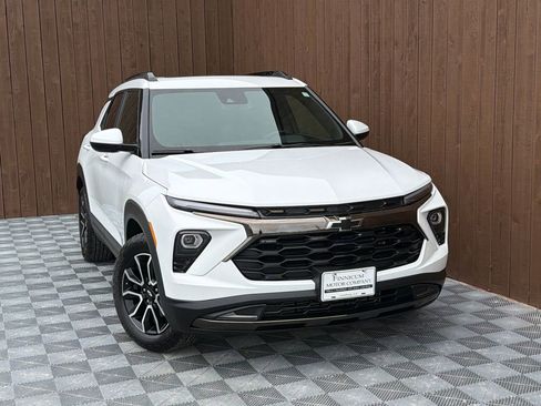 Used 2024 Chevrolet TrailBlazer ACTIV w/ Convenience Package image 9