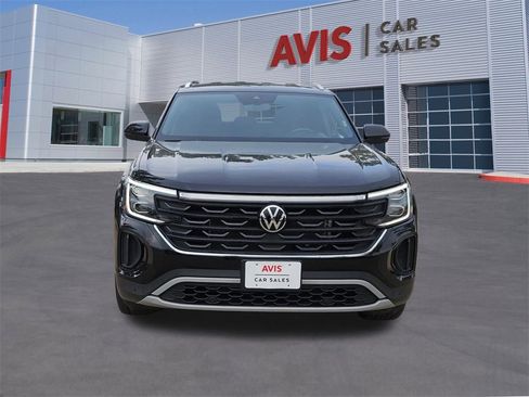 Used 2025 Volkswagen Atlas Cross Sport SE image 10