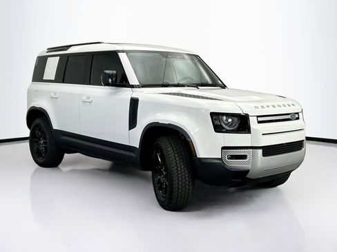 Used 2025 Land Rover Defender 110 S image 3