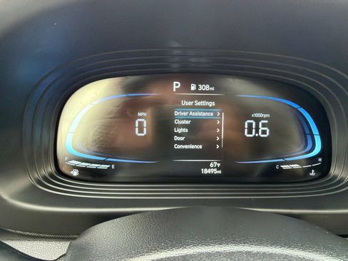 Used 2025 Hyundai Venue SEL FWD image 23