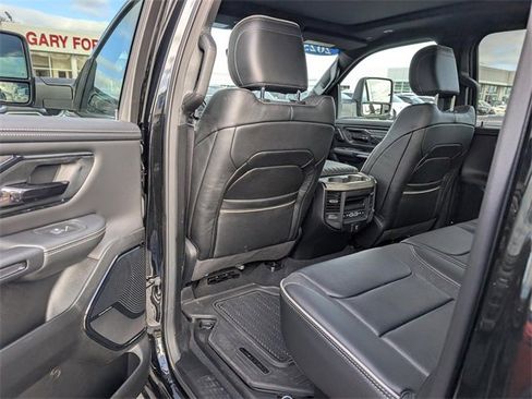 Used 2025 RAM 1500 Limited w/ Trailer Tow Group image 15