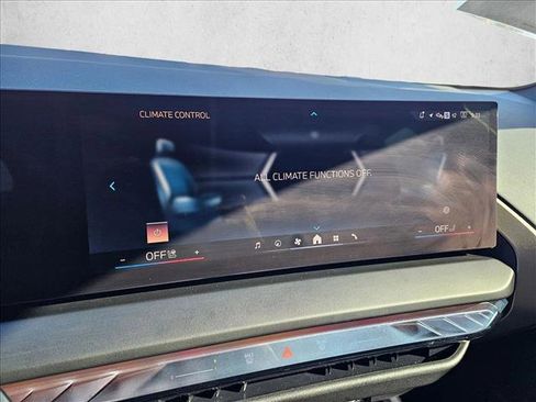 Certified 2025 BMW X3 xDrive30i w/ Premium Package image 13