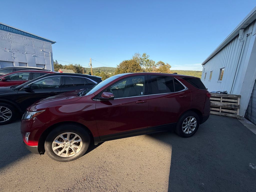 Used 2018 Chevrolet Equinox LT AWD/4WD image 2