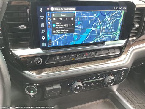 Used 2025 Chevrolet Silverado 2500 LT image 10