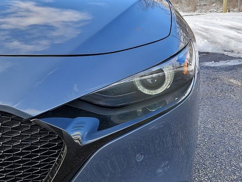 Used 2025 MAZDA MAZDA3 Hatchback w/ Appearance Package image 9