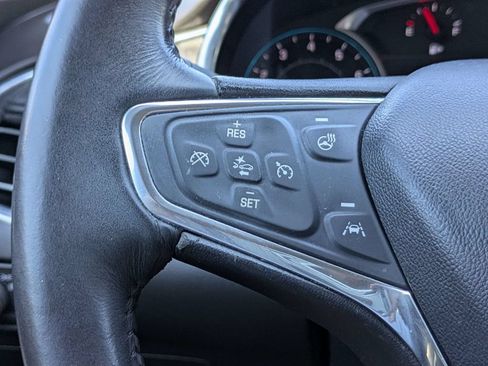 Used 2017 Chevrolet Malibu Premier w/ Premier Sun and Wheel Package FWD image 27