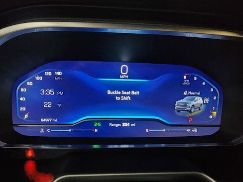 Used 2024 Chevrolet Suburban LT image 23