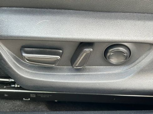 Certified 2025 Toyota Camry SE FWD image 23
