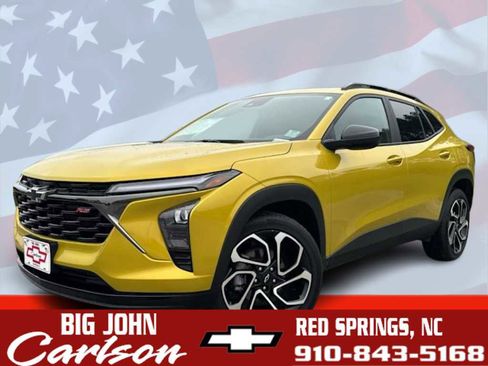 Used 2025 Chevrolet Trax RS image 1