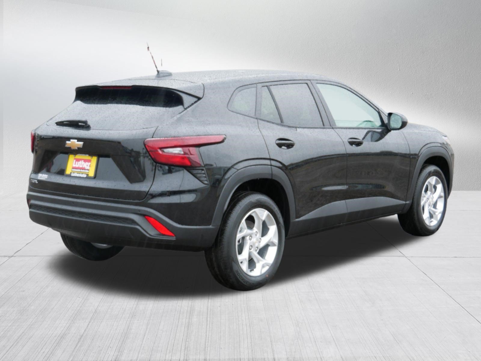 New 2026 Chevrolet Trax LS w/ LS Convenience Package FWD image 5