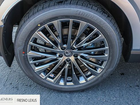New 2026 Lexus RX 450h AWD image 8