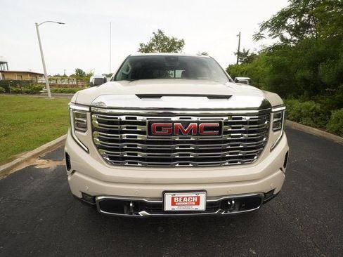 New 2026 GMC Sierra 1500 Denali w/ Denali Reserve Package AWD/4WD image 8