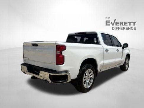 Used 2024 Chevrolet Silverado 1500 LTZ w/ Z71 Off-Road Package AWD/4WD image 7