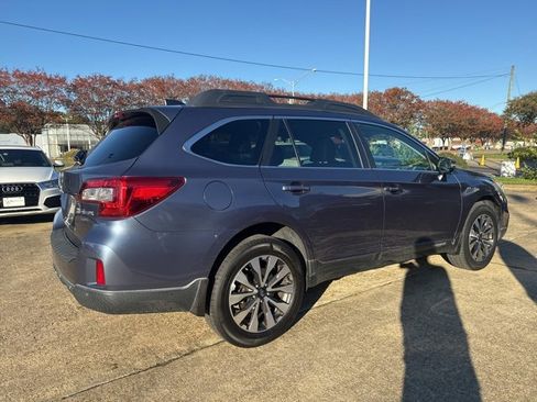 Used 2017 Subaru Outback 3.6R Limited image 5