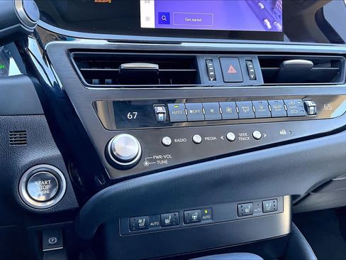 Certified 2025 Lexus ES 350 w/ Premium Package image 35