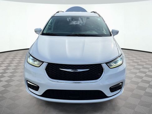 Used 2021 Chrysler Pacifica Touring w/ Cold Weather Group image 2