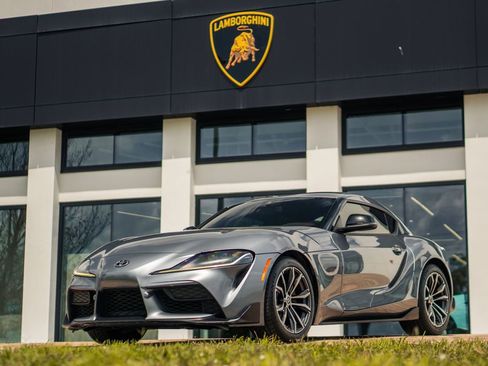 Used 2021 Toyota Supra image 1