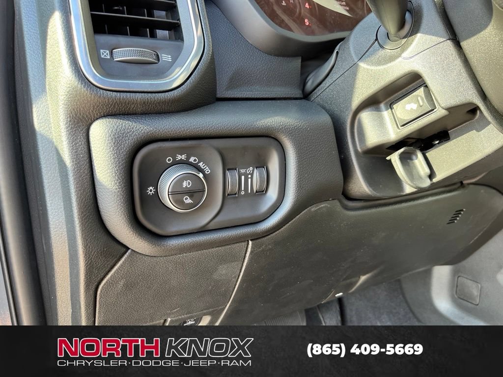 New 2027 RAM 3500 Laramie AWD/4WD image 7