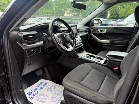 Used 2023 Ford Explorer XLT w/ Class IV Trailer Tow Package AWD/4WD image 19