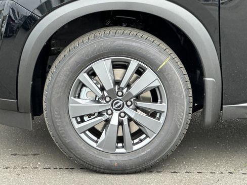 New 2025 Nissan Pathfinder SV image 26