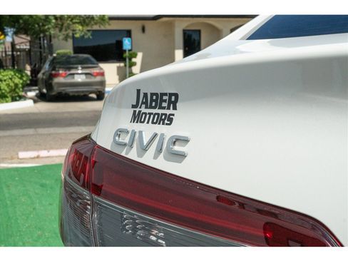 Used 2025 Honda Civic Sport image 4