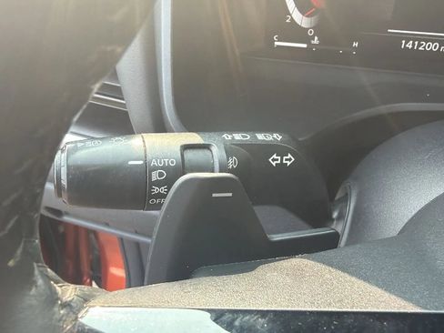 Used 2021 Nissan Rogue Platinum FWD image 16