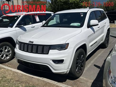 Used 2021 Jeep Grand Cherokee Laredo X AWD/4WD image 1