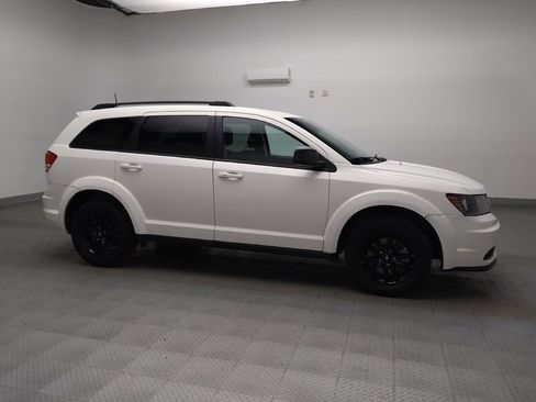 Used 2020 Dodge Journey SE w/ SE Popular Equipment Group image 11