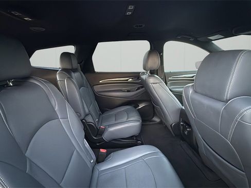 Used 2022 Buick Enclave Essence w/ Sport Touring Edition image 34