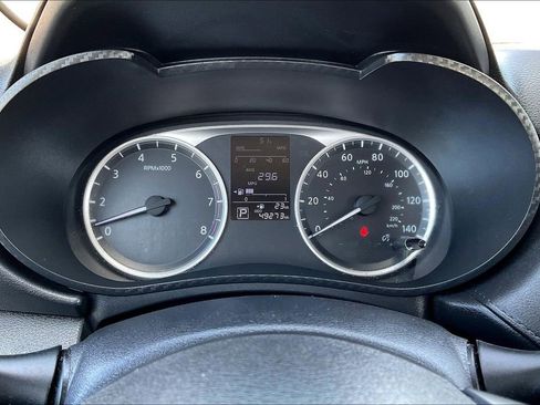 Used 2024 Nissan Versa S w/ S Plus Package image 22