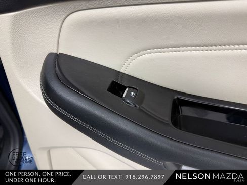 Used 2017 Ford Edge Titanium w/ Equipment Group 301A AWD/4WD image 44