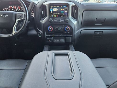 Used 2021 Chevrolet Silverado 1500 LT Trail Boss w/ Convenience Package II image 10
