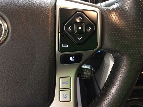 Used 2023 Toyota 4Runner Limited image 24